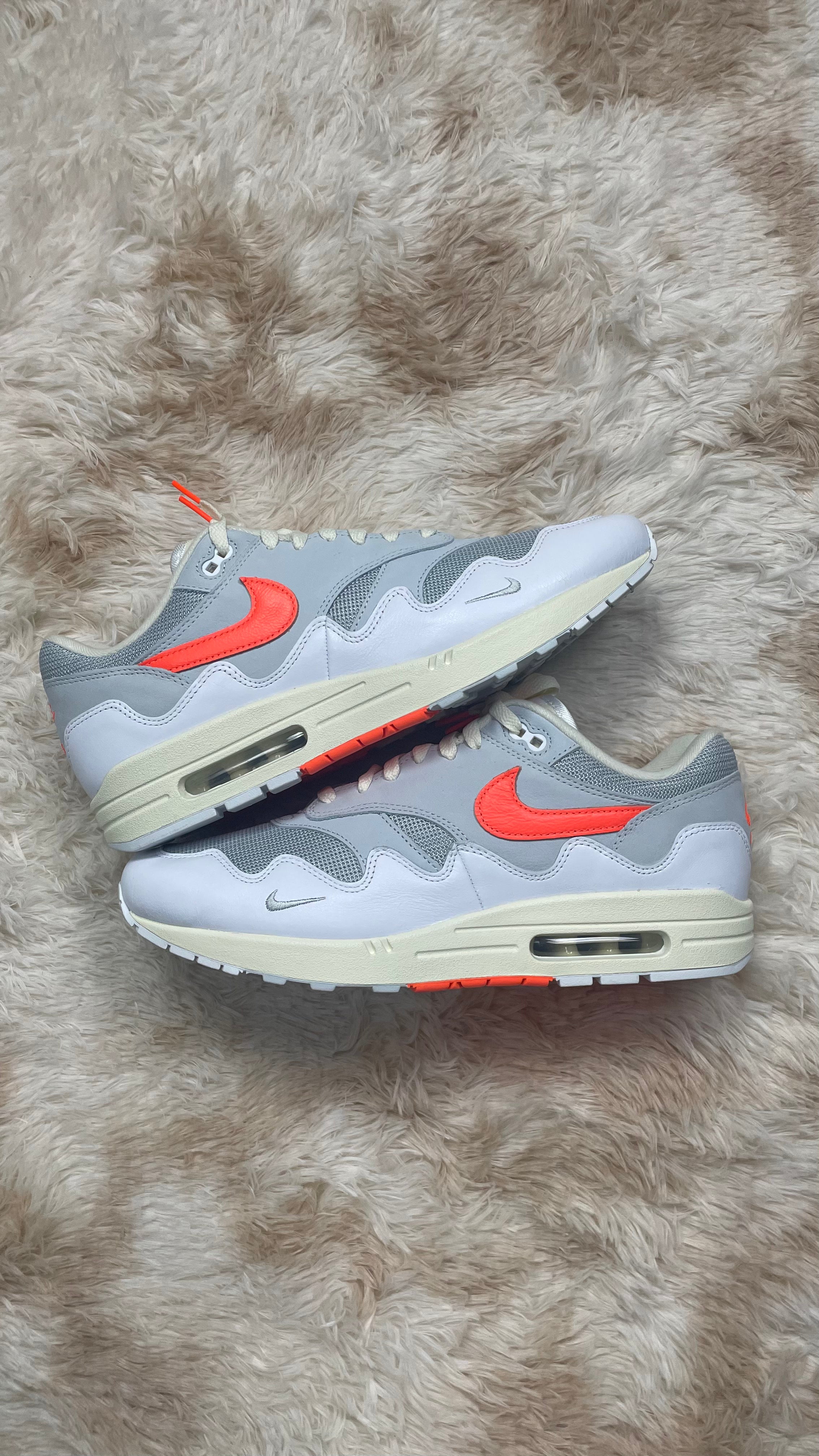 Nike Air Max 1 x Patta White & Hyper Crimson