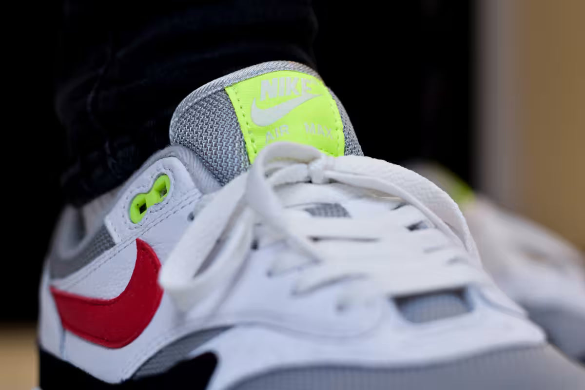 Nike Air Max 1 Chili Volt