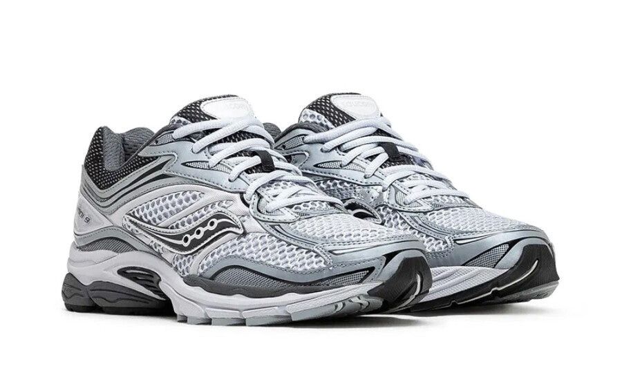 Saucony ProGrid Omni 9 Microchip