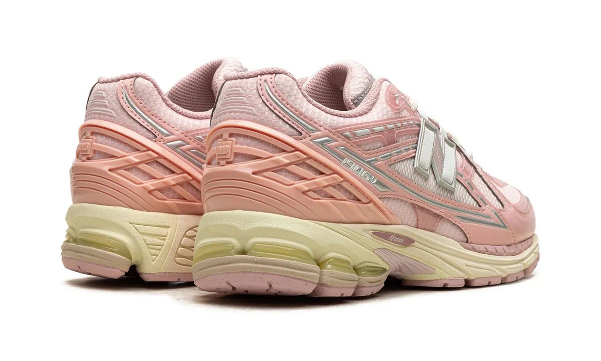 New Balance 1906R Lunar New Year Pink - M1906NLN - Mentastore