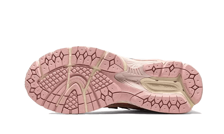 New Balance 1906R Lunar New Year Pink - M1906NLN - Mentastore