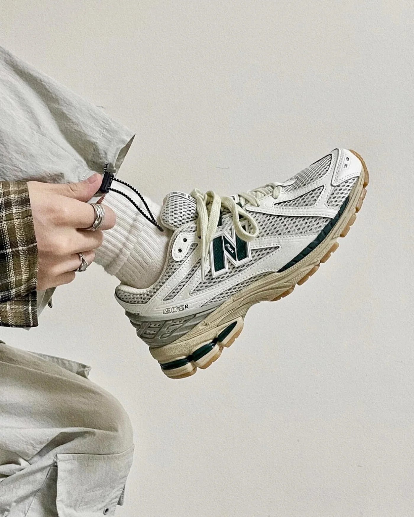 New Balance 1906R White Green Cream - M1906RQ - Mentastore