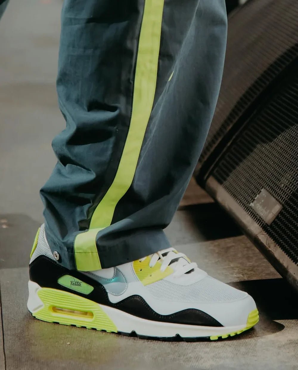 Nike Air Max 90 SP Patta Waves Cyber - HF8814 - 001 - Mentastore