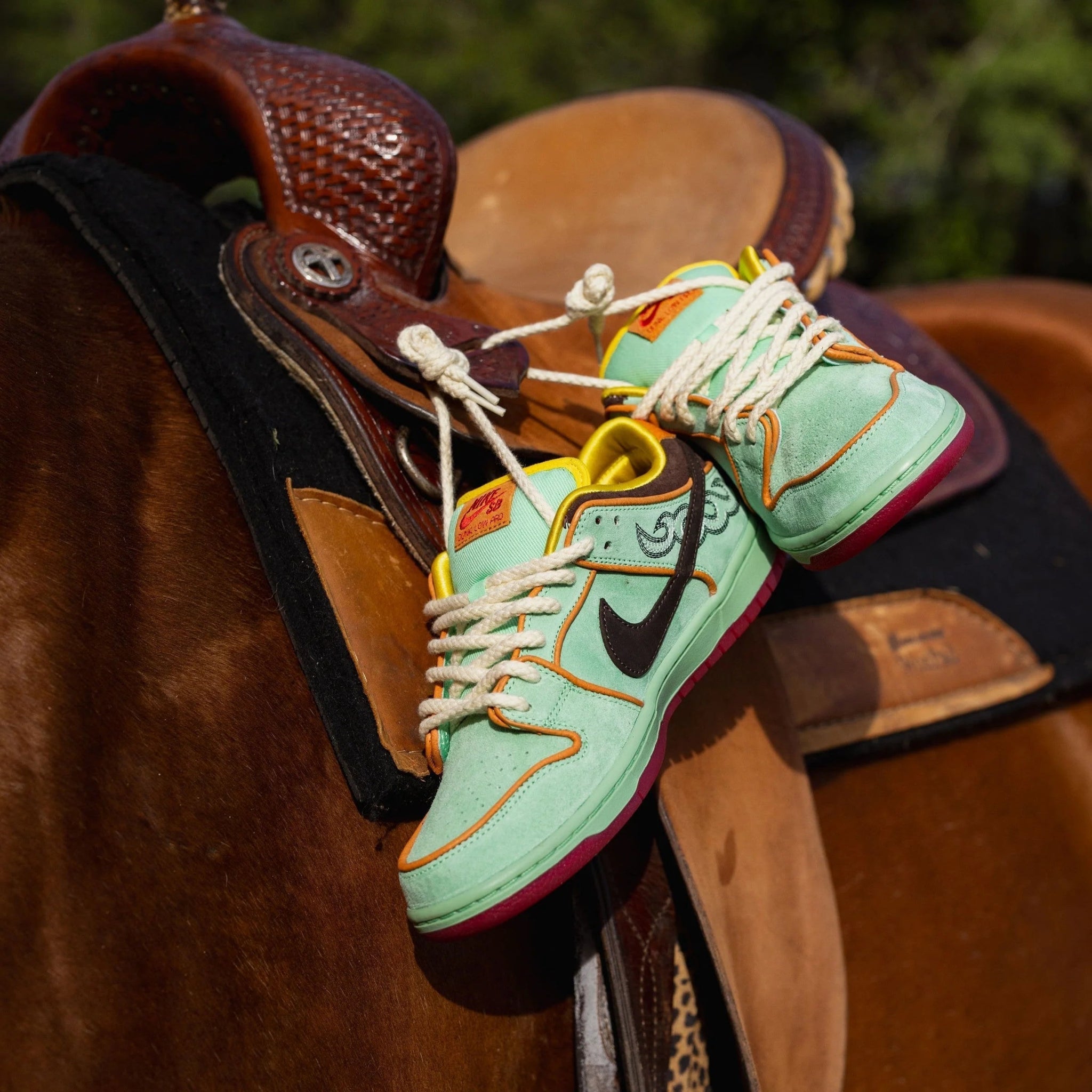 Nike SB Dunk Low Rodeo Tourmaline - HF3058 - 300 - Mentastore