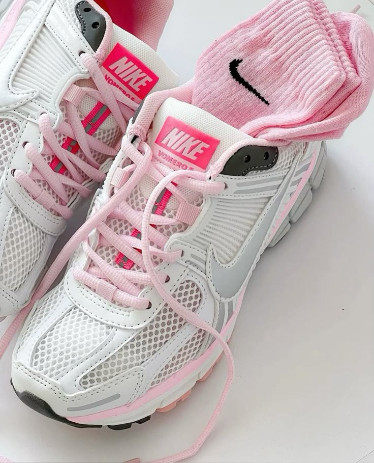 Nike Zoom Vomero 5 520 Pack White Pink - FN3695-001 - Mentastore