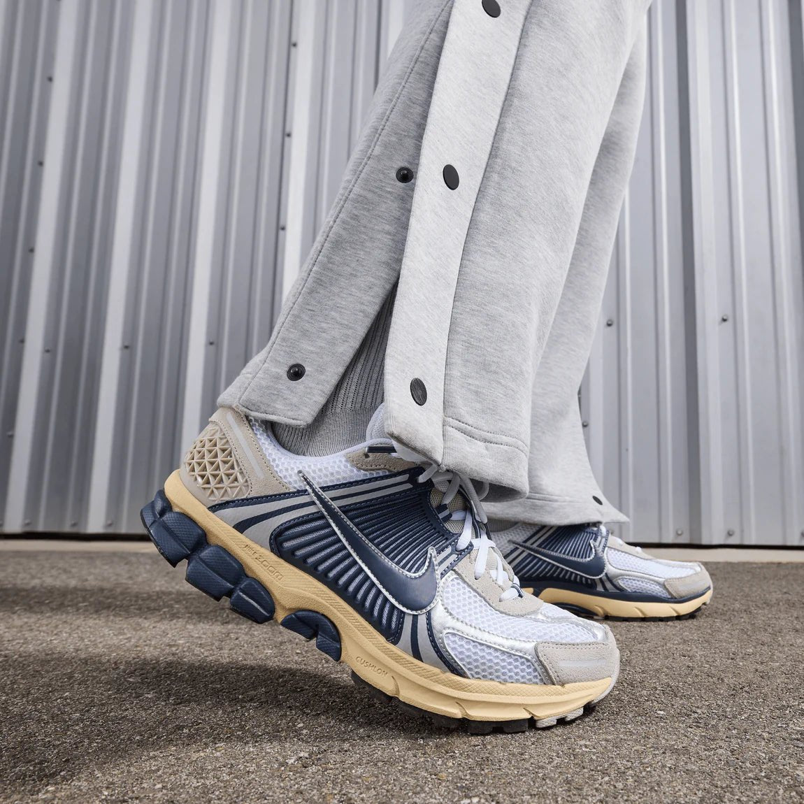 Nike Zoom Vomero 5 Thunder Blue Cream - HF4259-100 - Mentastore