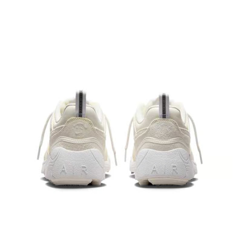 Nike Zoom Field Jaxx SP Travis Scott Sail