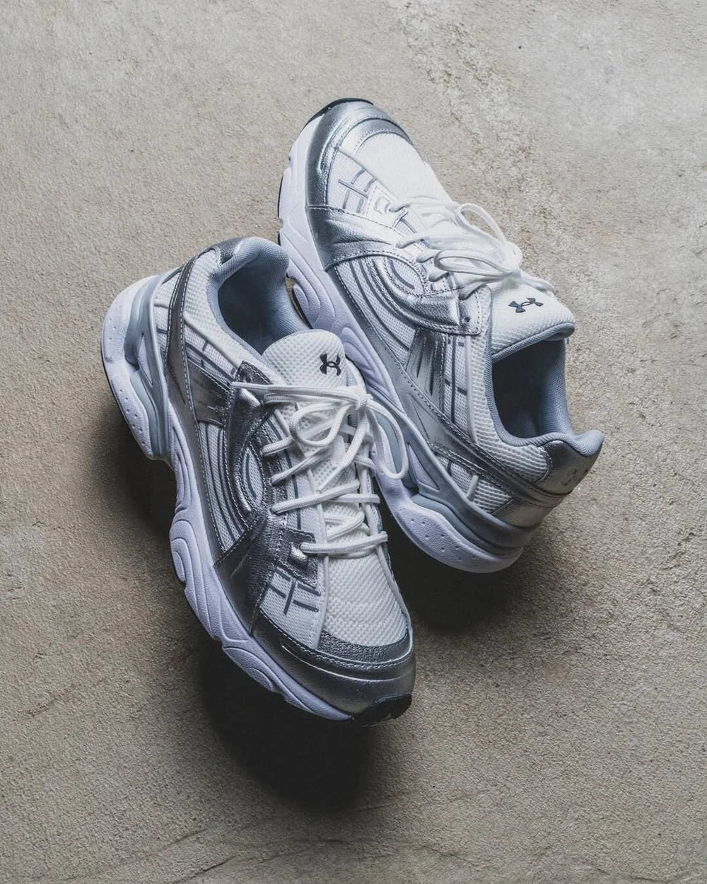 Under Armour UA Sola White Metallic Silver - 6005284-100 - Mentastore