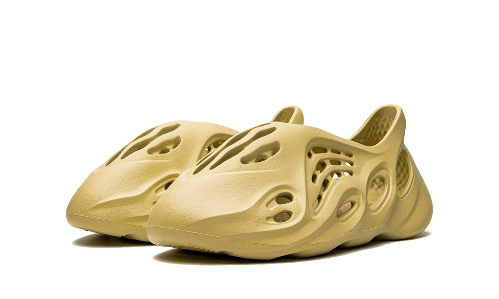 Yeezy Foam RNNR Sulfur - GV6775 - Mentastore