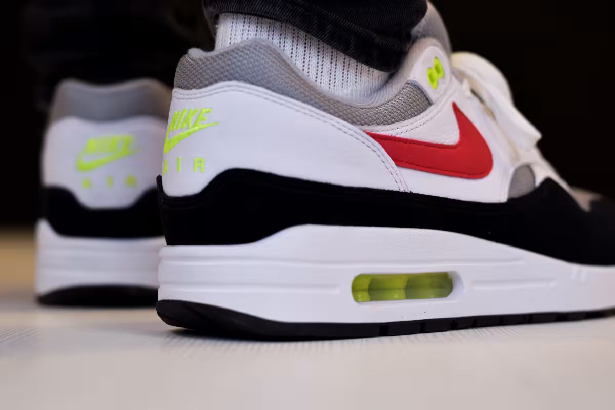 Nike Air Max 1 Chili Volt