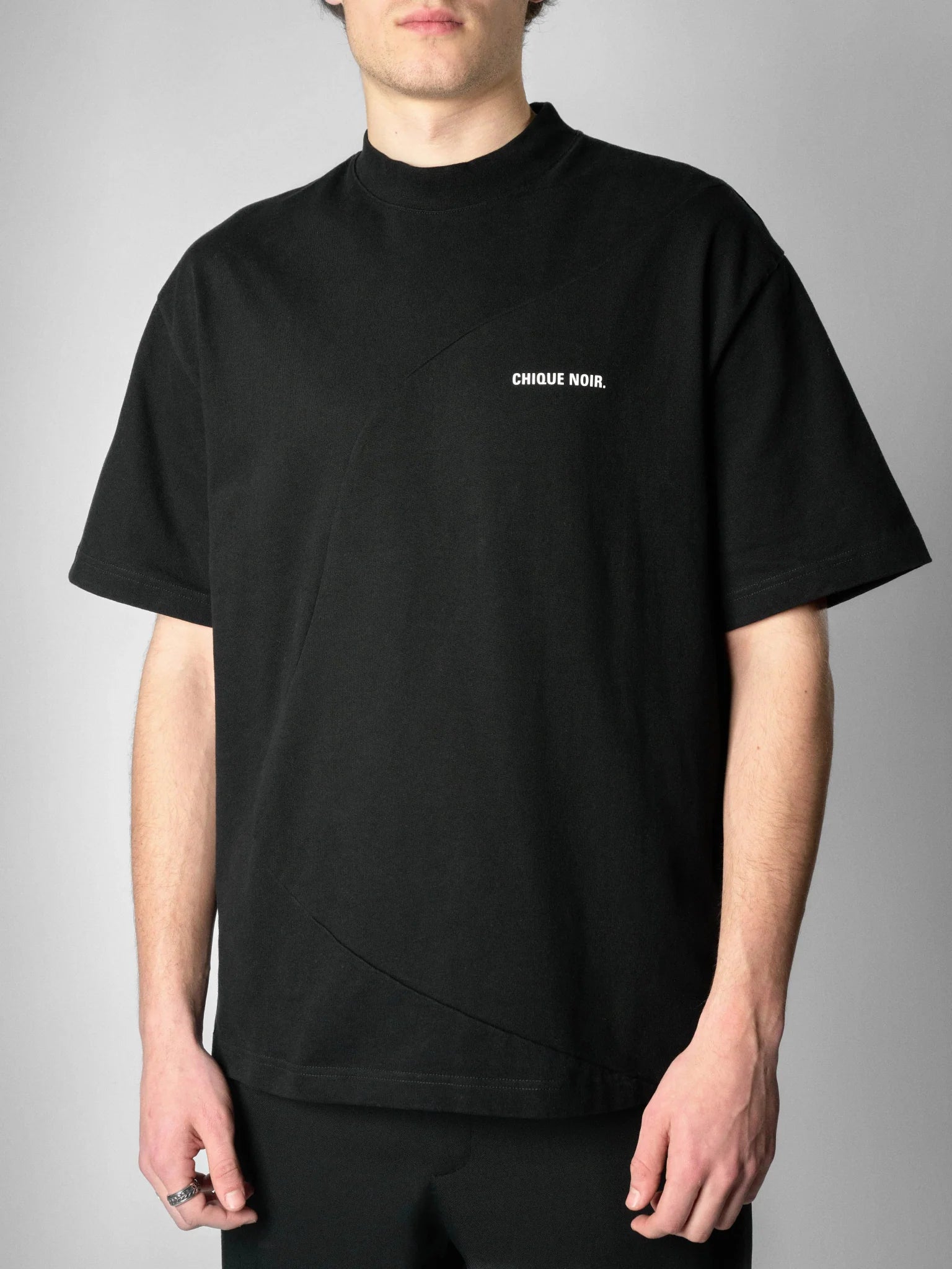 CHIQUE NOIR - CLUB TEE - BLACK - Mentastore