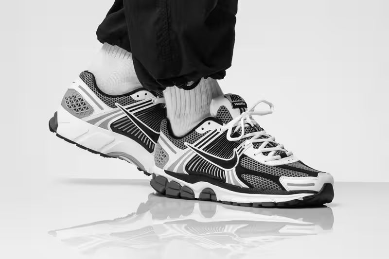 Nike Zoom Vomero 5 SE SP Dark Grey Black White