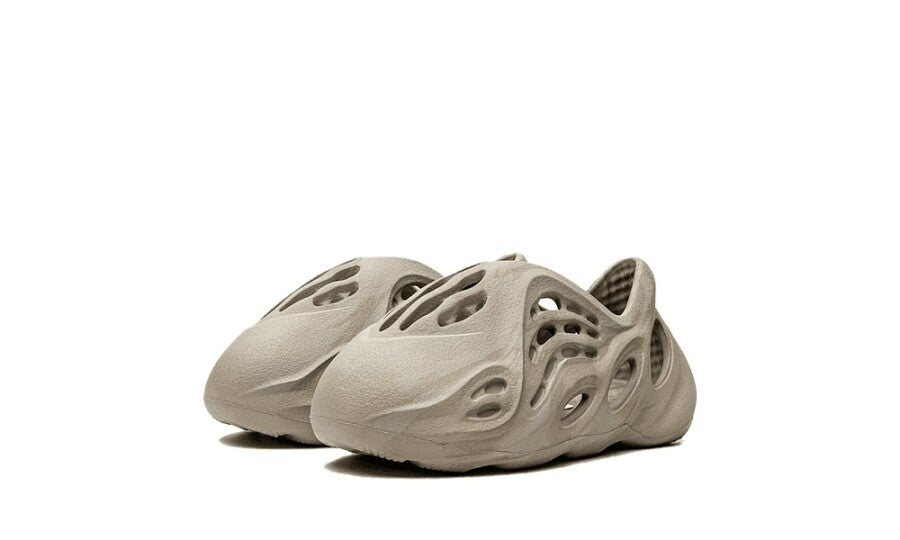 Yeezy Foam RNNR Stone Sage (Infants)