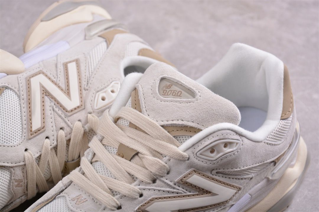 New Balance 9060 Sea Salt Bruin ()