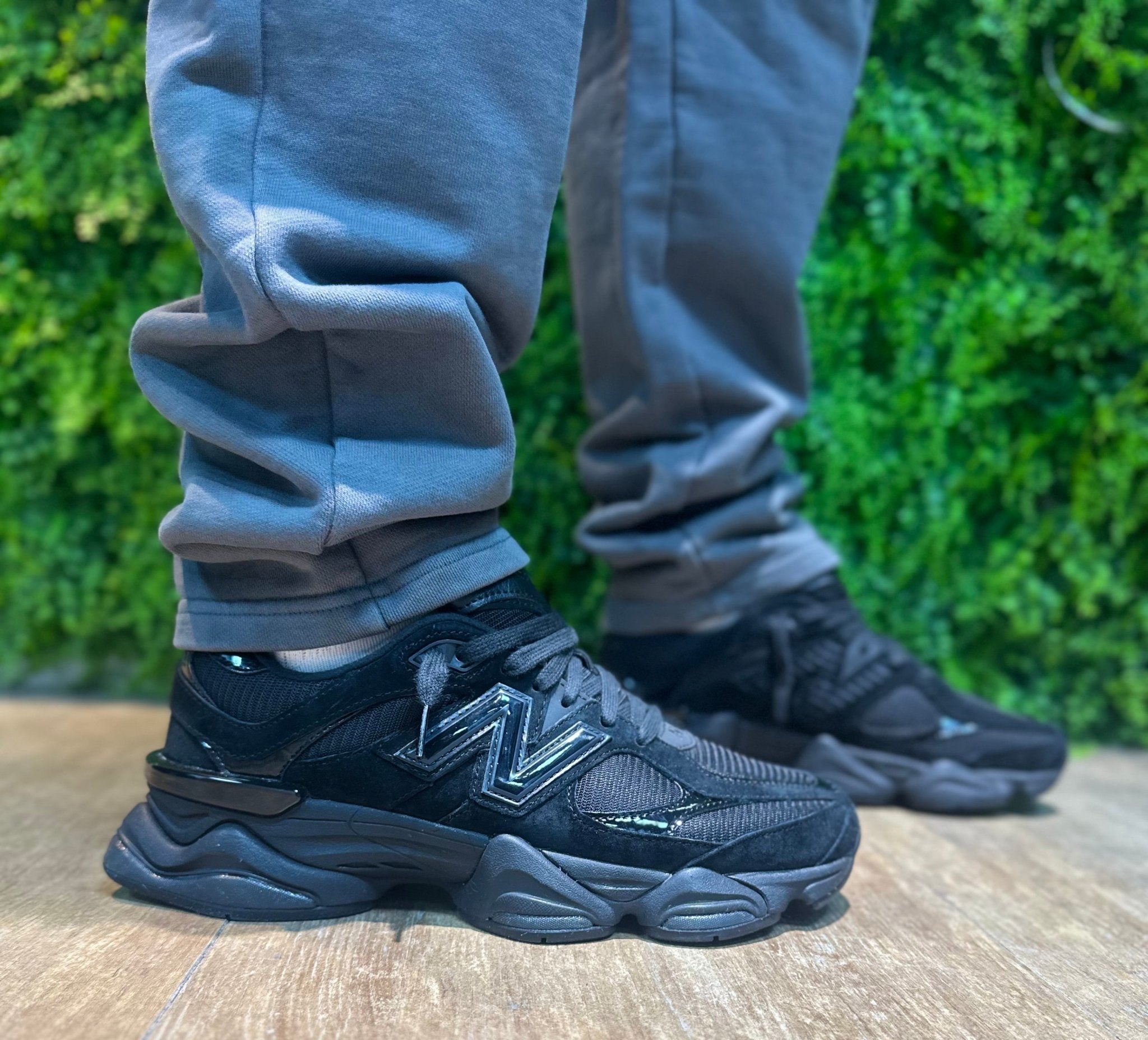 New Balance 9060 Triple Black Patent - Mentastore