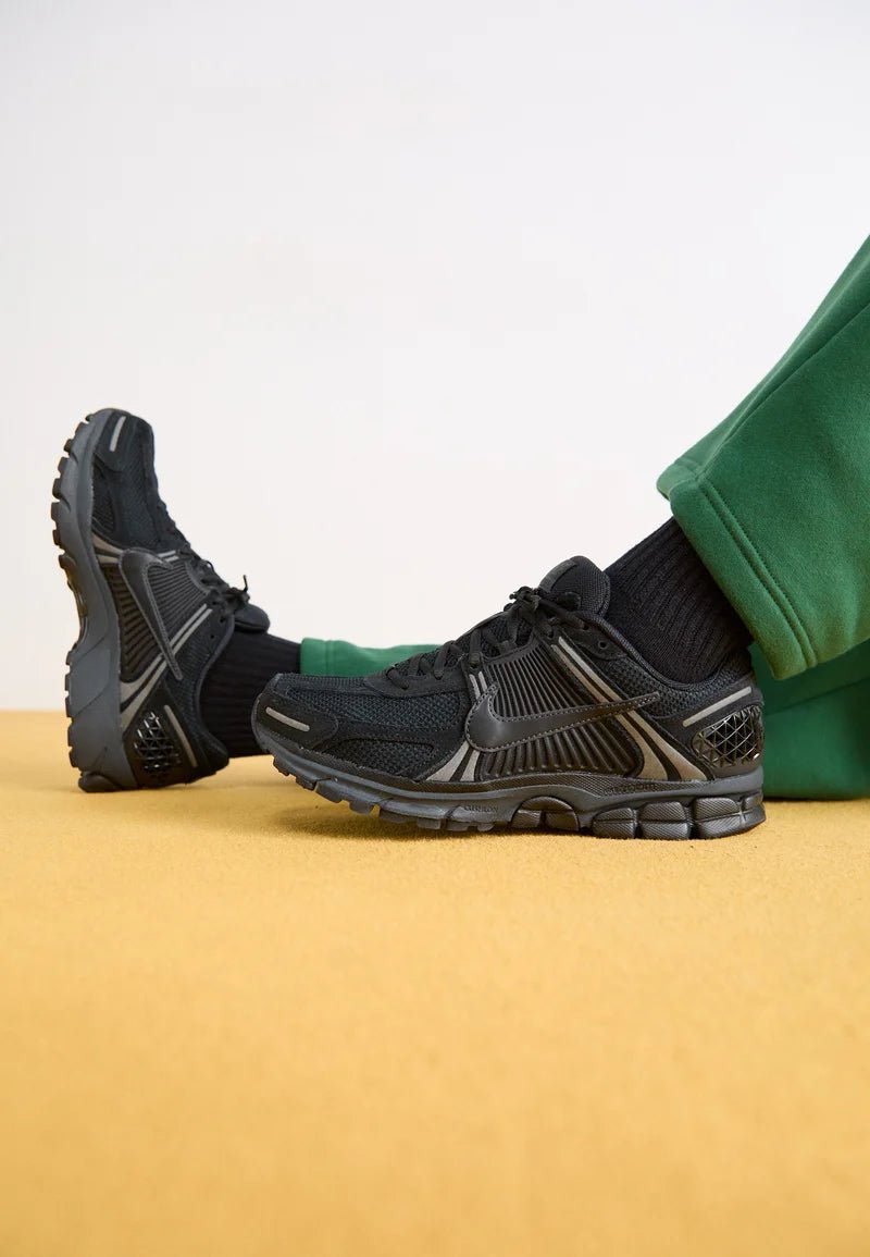 Nike Zoom Vomero 5 Black Metallic Dark Grey - HF1553-001 - Mentastore