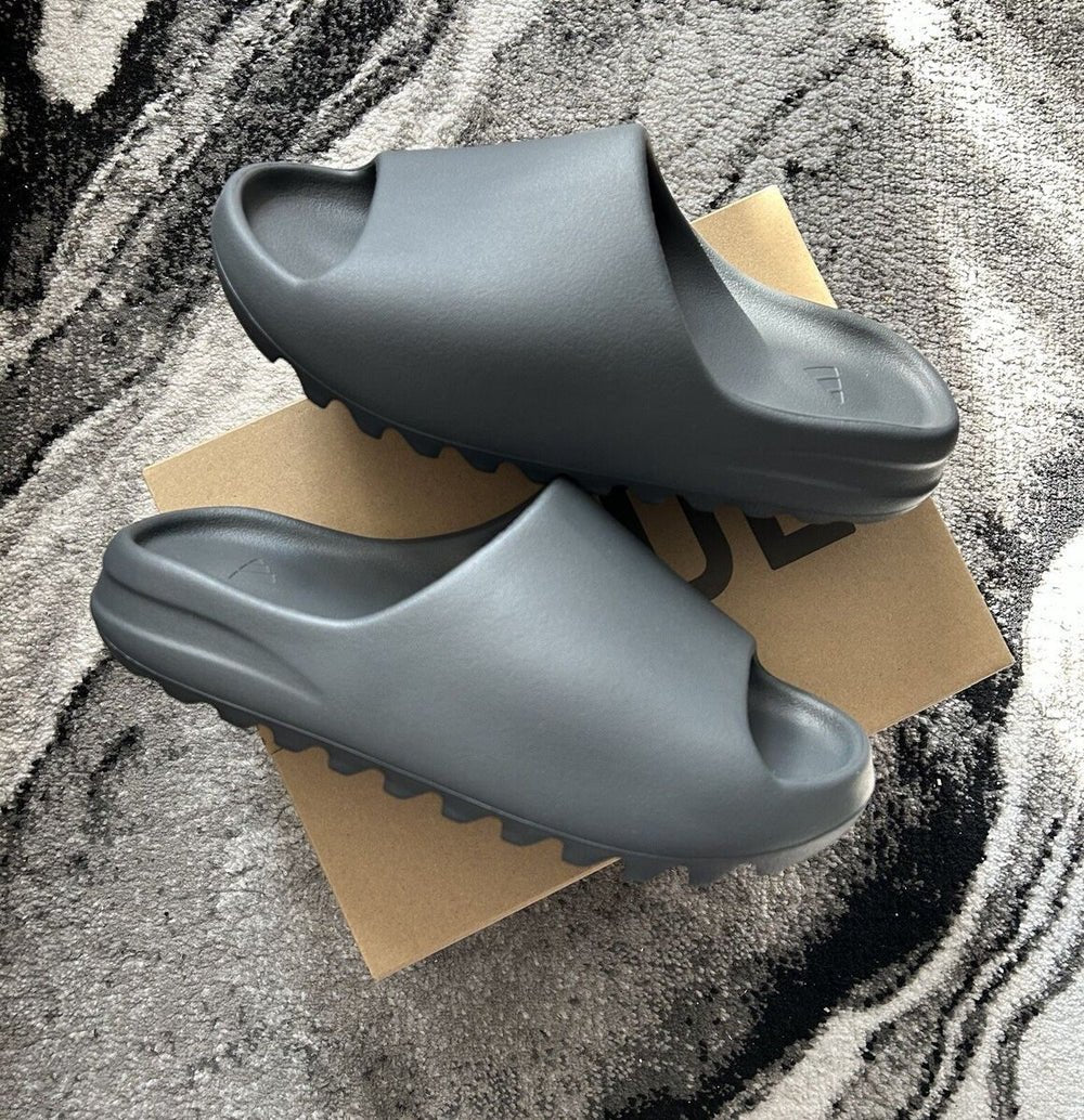 靴 adidas YEEZY Slide Granite adidas Yeezy Slide Granite - Aug 2023 - ID4132 - KicksOnFire.com